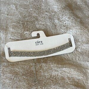 Silver Sparkly Necklace with Thin Band and Shimmering Crystals